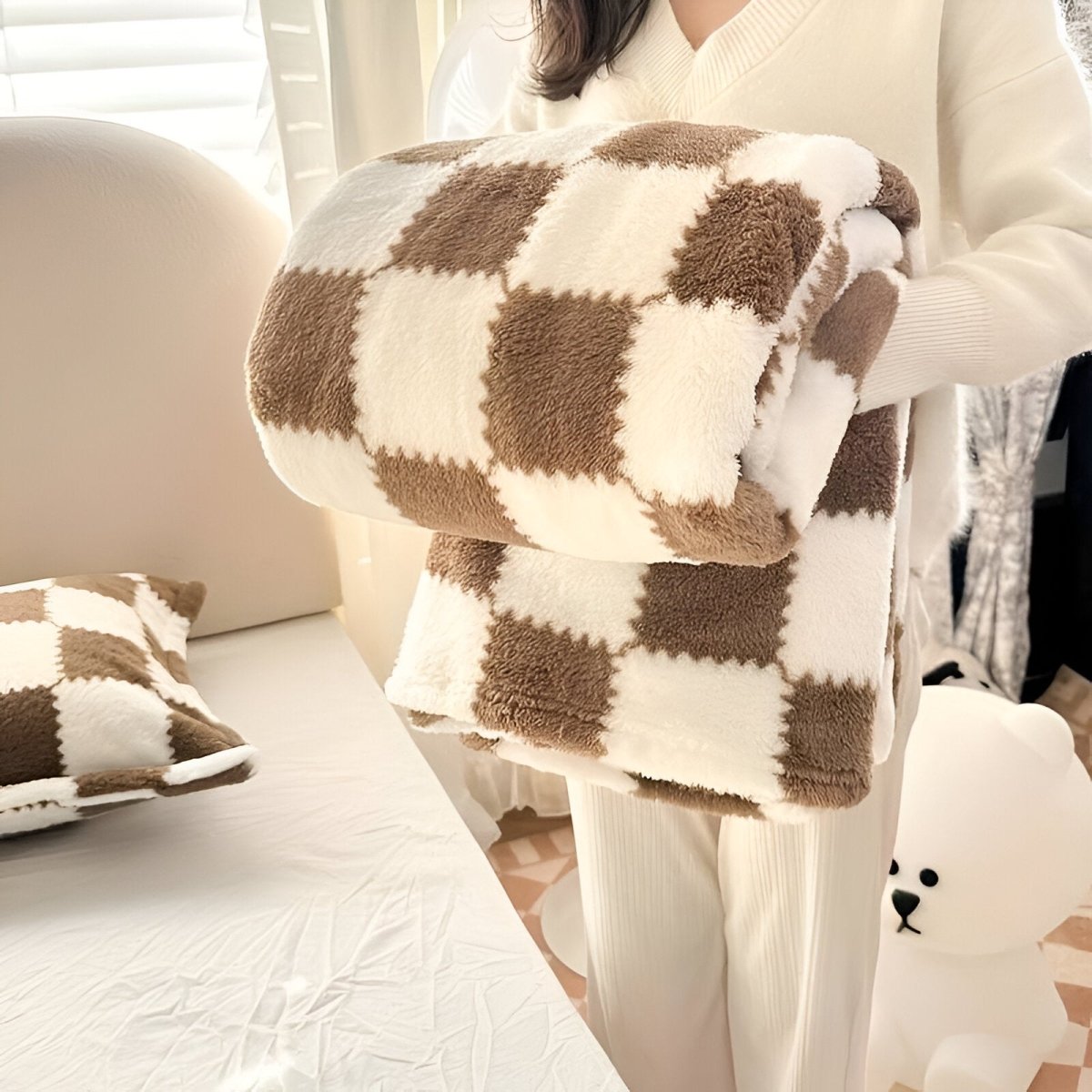 Plaid Fleece Blanket | Soft Cozy | All-Season Warmth | Polyester