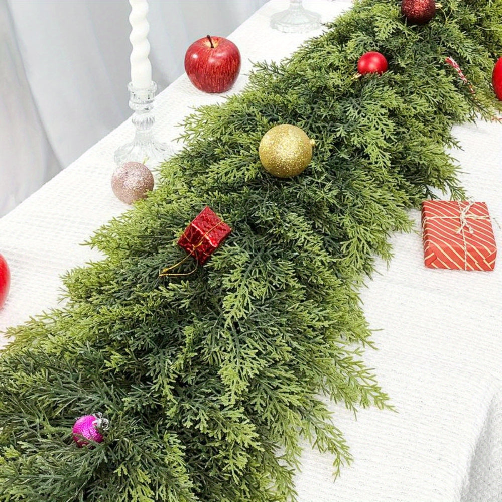 Elegant Holiday Garland with Faux Greenery for Versatile Decor