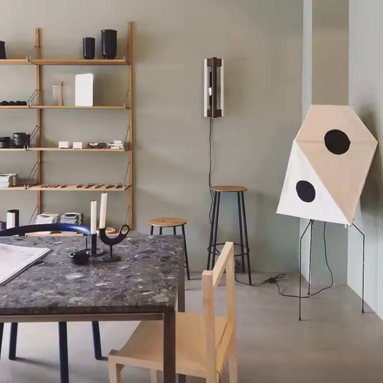 Taavita Floor Lamp - Japanese Akari Style for Elegant Design and High-Quality Materials