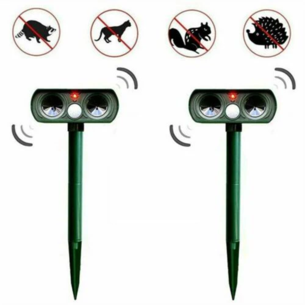 Outdoor Pest Repellent Device with Solar Power and Infrared Sensor
