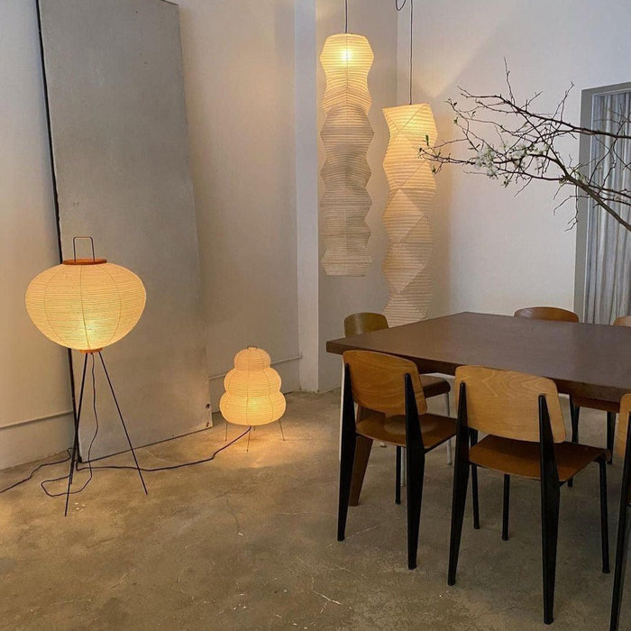 Taavita Floor Lamp - Elegant Minimalist Lighting for a Calming Atmosphere