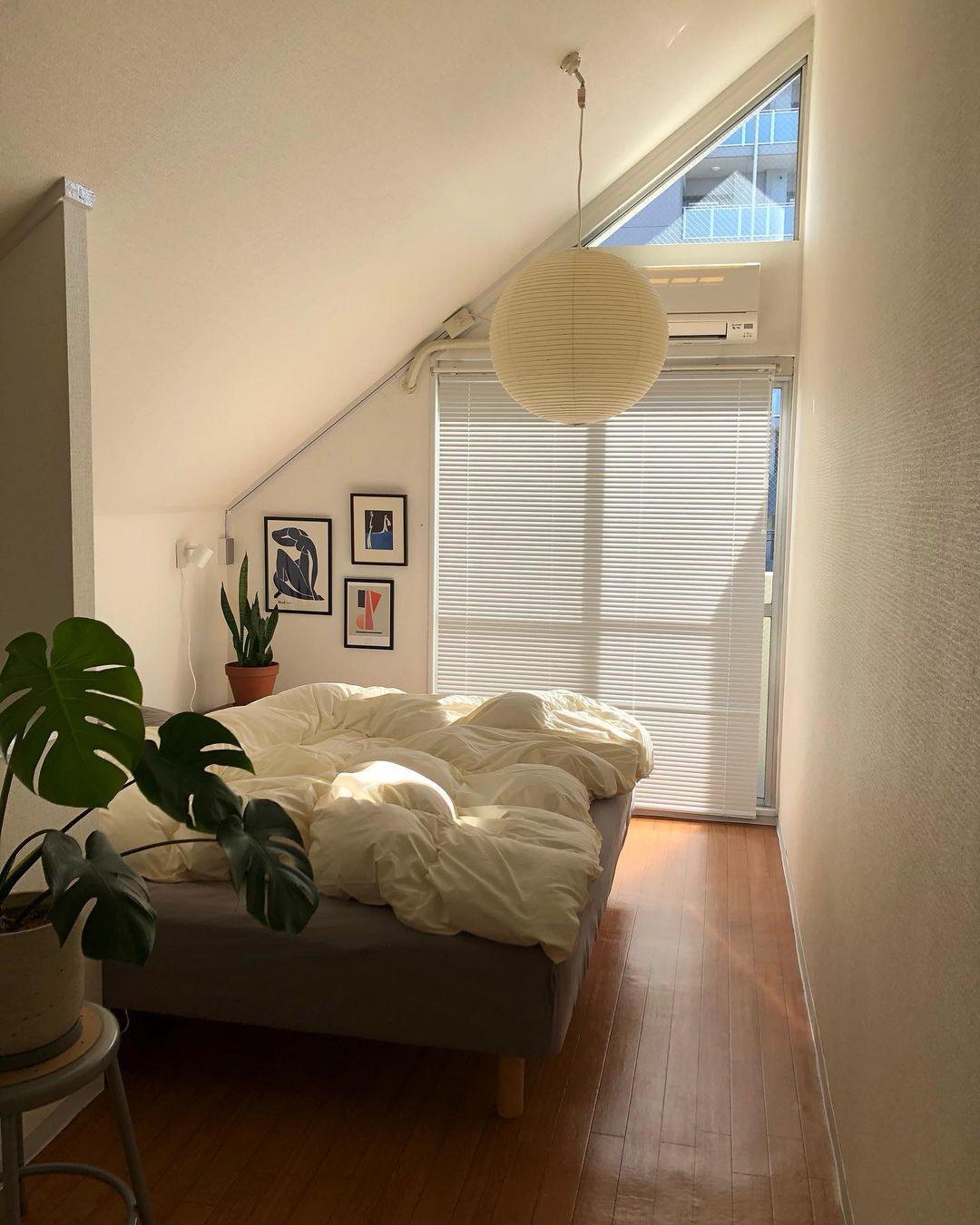Zenith Glow Hanging Light for Modern Spaces