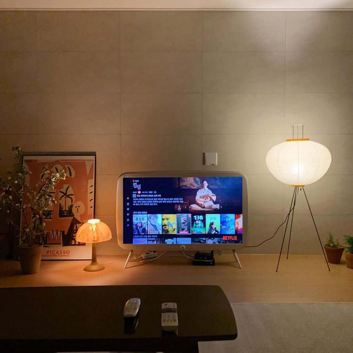 Taavita Floor Lamp - Elegant Minimalist Lighting for a Calming Atmosphere
