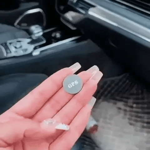 Compact Magnetic GPS Tracker for Real-Time Vehicle Monitoring