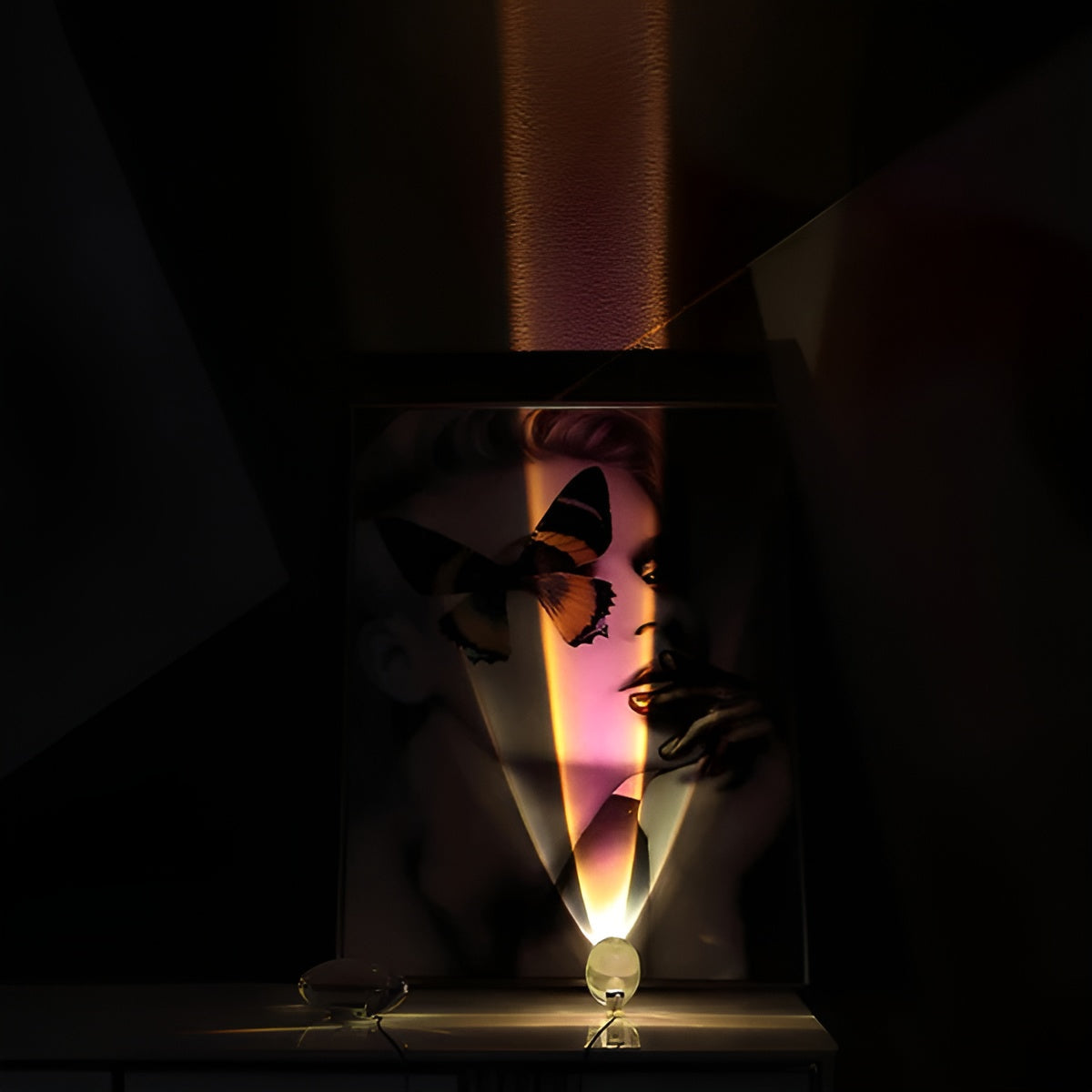 Warm Mood Lighting Oval Lamp for Tables