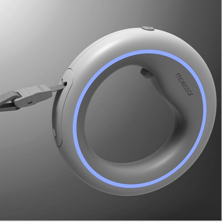 Retractable Dog Leash with Ergonomic Handle for Safe Walking