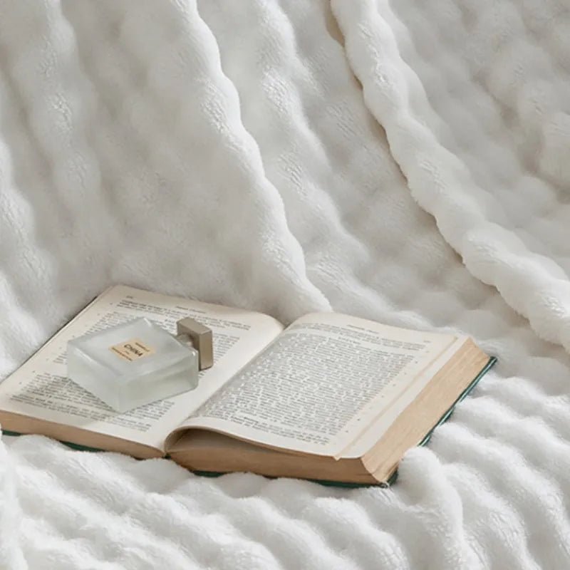 SereneNest 3D Comfort Blanket for Every Season