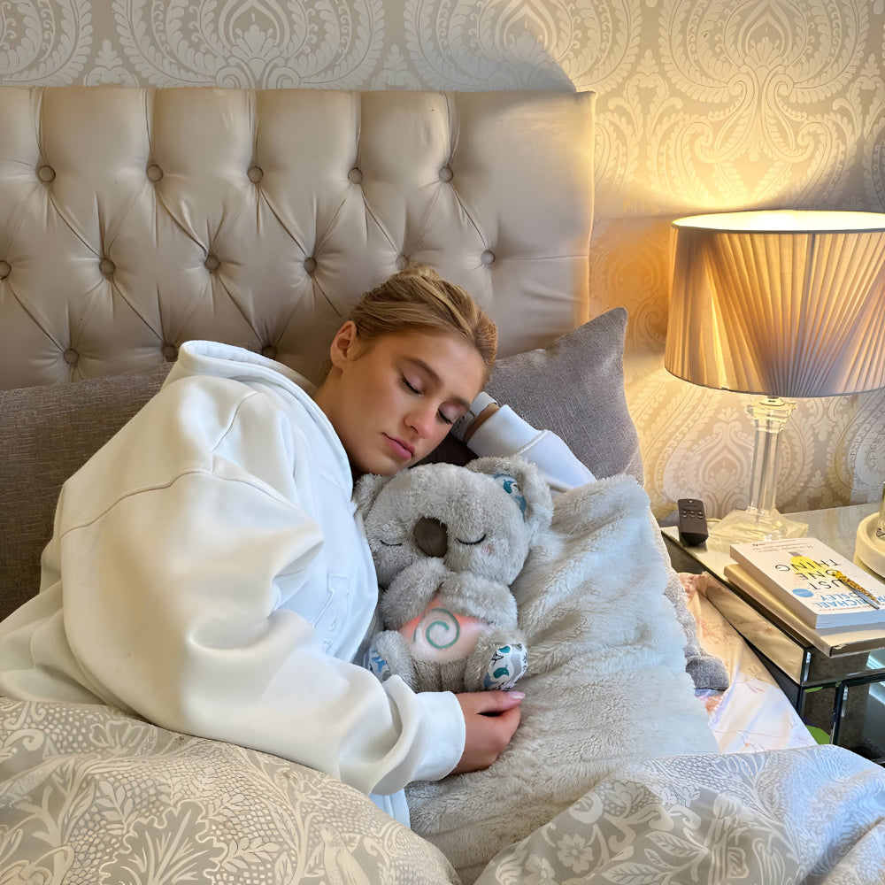 Comforting Cuddle Bear: Sleep Companion with Soothing Light