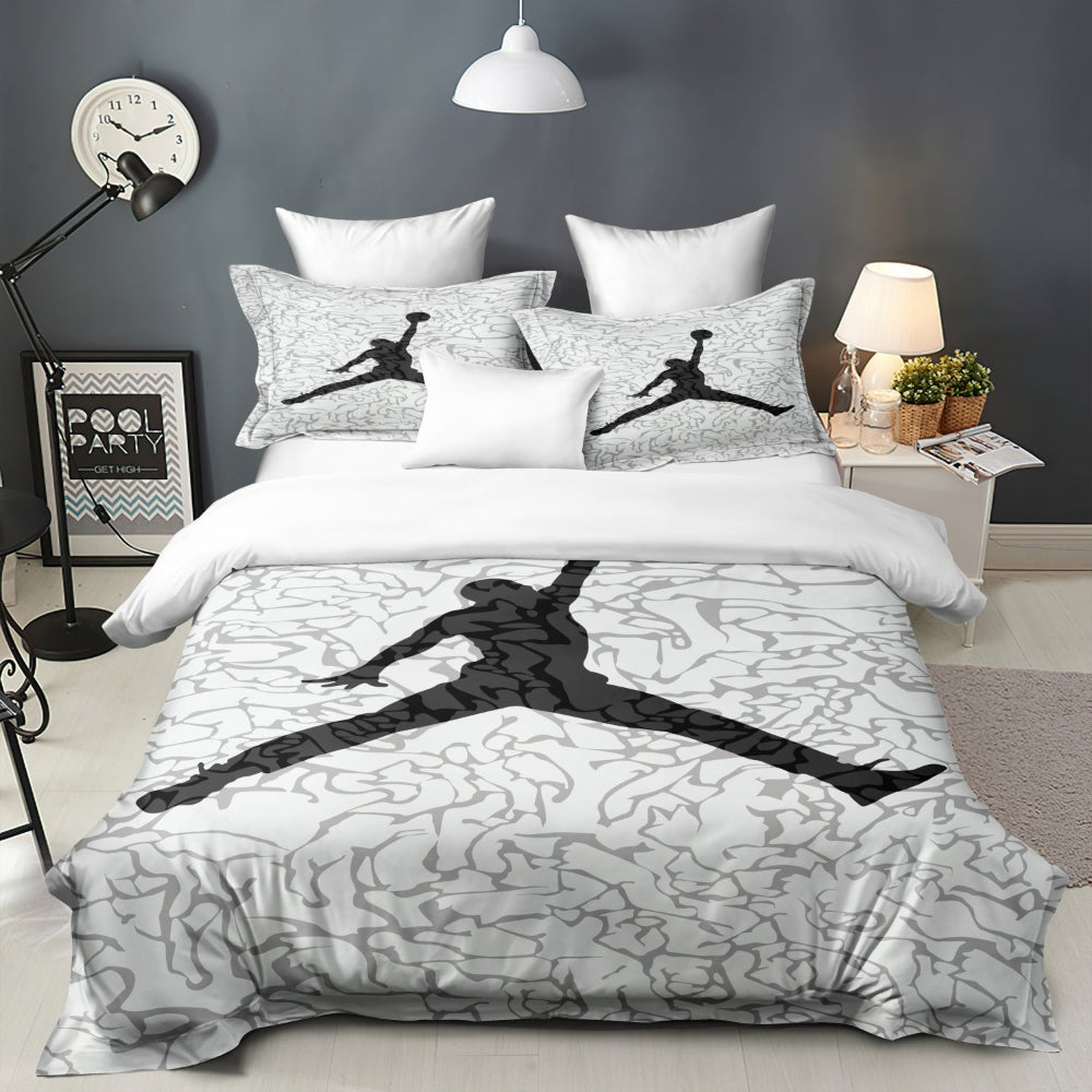 Dynamic Basketball-Themed Duvet Cover Set for All Ages