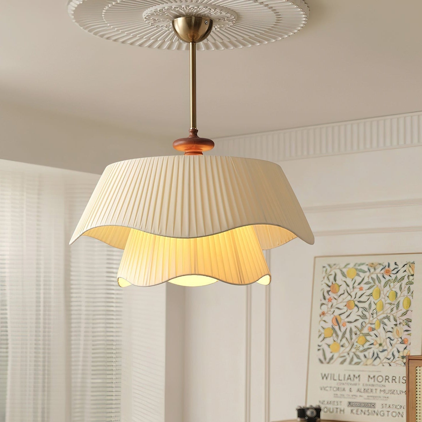 Aurora Pendant Light - Cozy Illumination for Your Home
