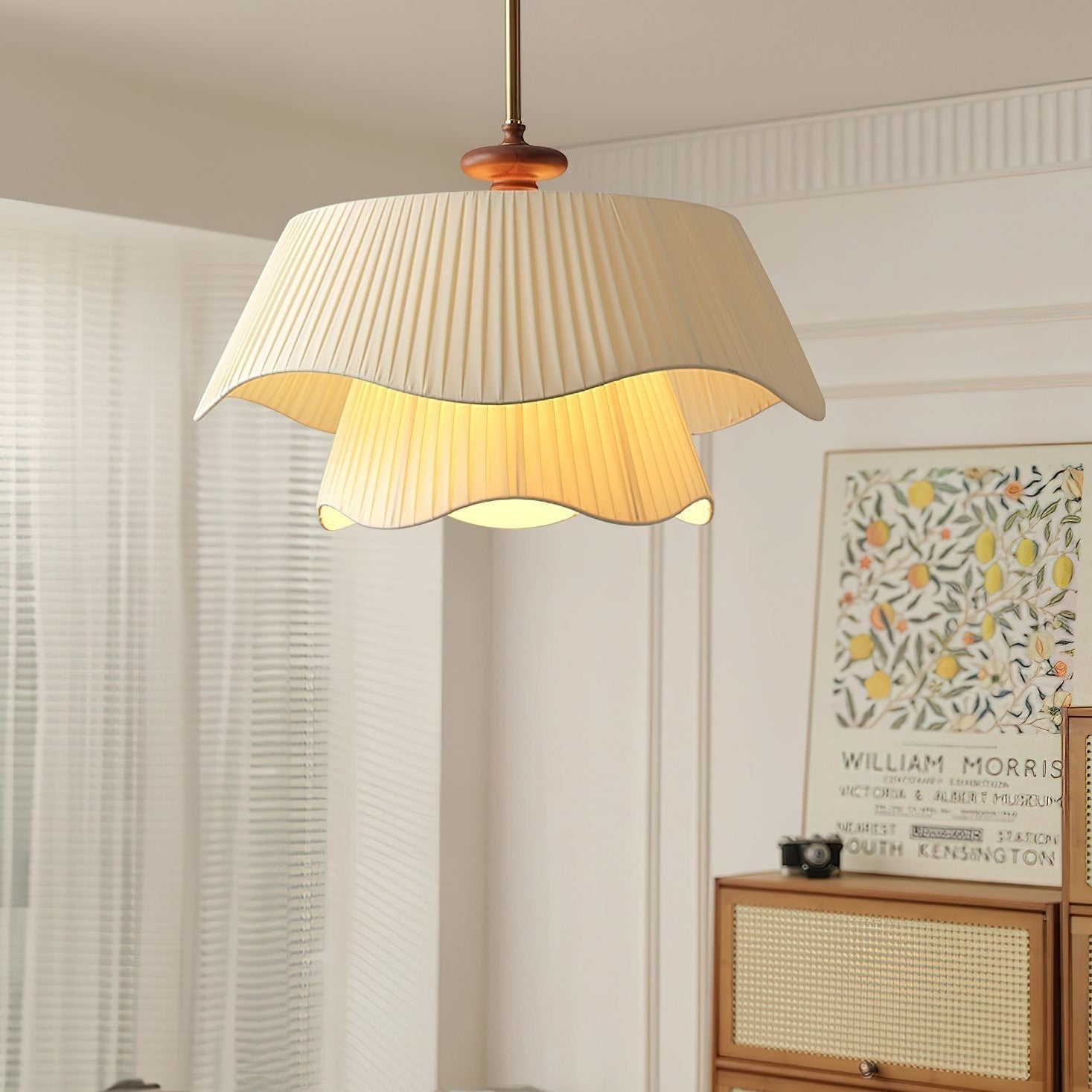 Aurora Pendant Light - Cozy Illumination for Your Home