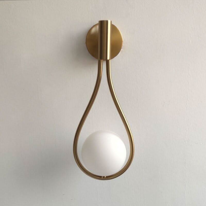 Elegant Duo Wall Light Fixtures in Modern Metal Design