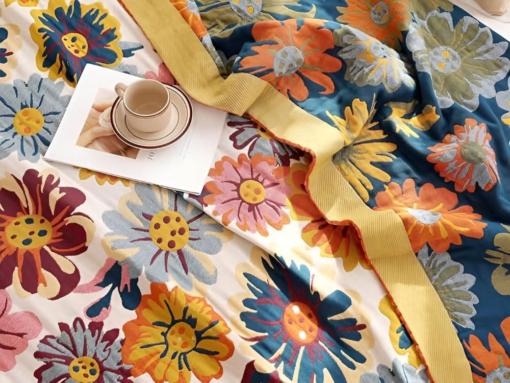 Organic Cotton Reversible Floral Throw Blanket – Year-Round Cozy Comfort
