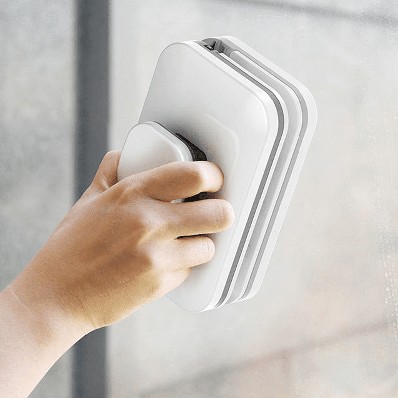 Smart Dual-Sided Magnetic Glass Cleaner for Effortless Shine