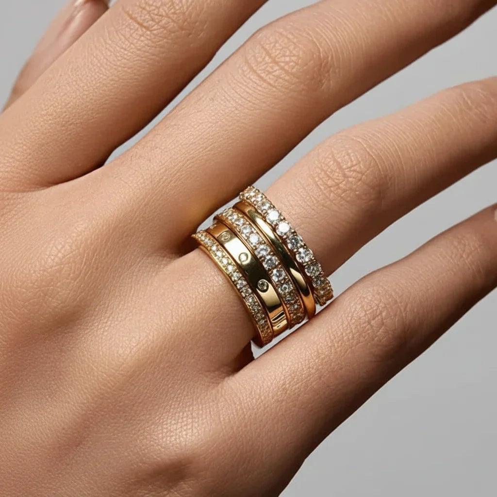 Everyday Elegance: Silver Ring with Sparkling Bead Design