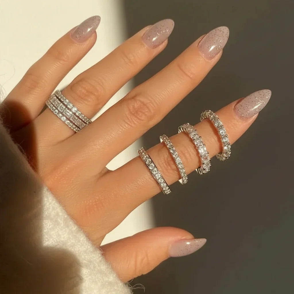 Everyday Elegance: Silver Ring with Sparkling Bead Design