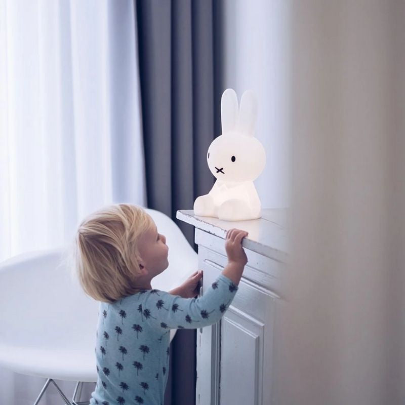 Cozy Glow Table Lamp for Kids – LED Lighting for Dreamy Spaces