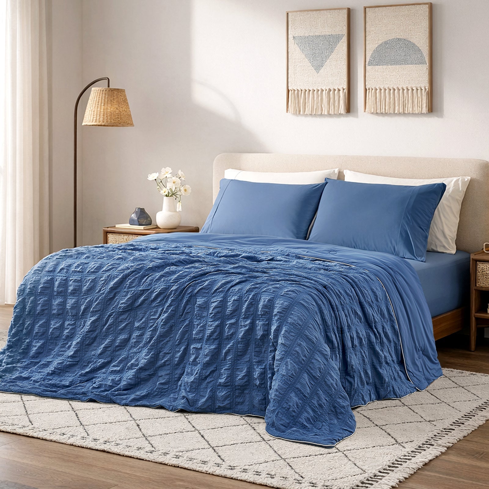 Lightweight Seersucker Cooling Comforter with Enhanced Airflow for Warm Sleepers