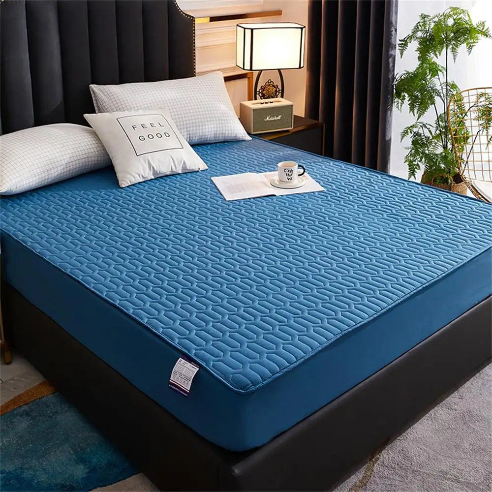 Waterproof Mattress Protector with Latex Layer - Soft Cotton Comfort