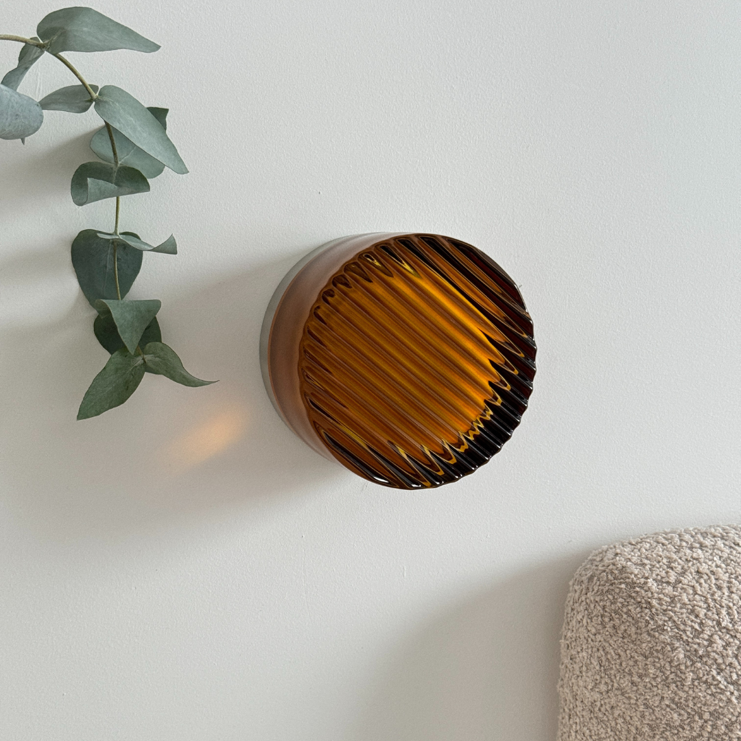 Sleek Glass Design LED Wall Light Fixture for Modern Decor