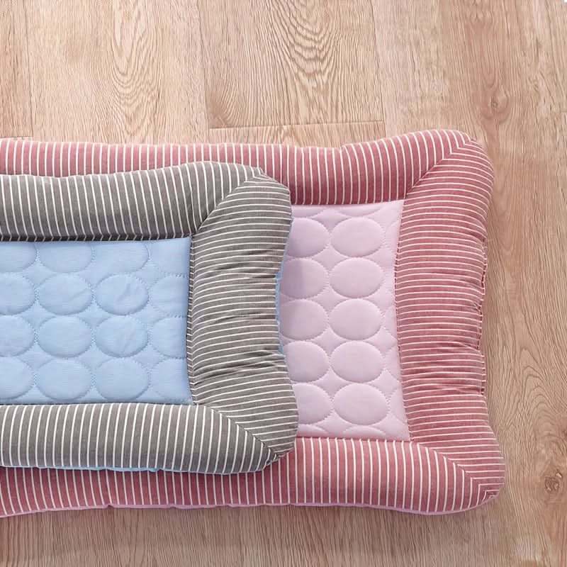 Cooling Pet Bed with Non-Slip Base – Comfortable Resting Place for Cats and Dogs