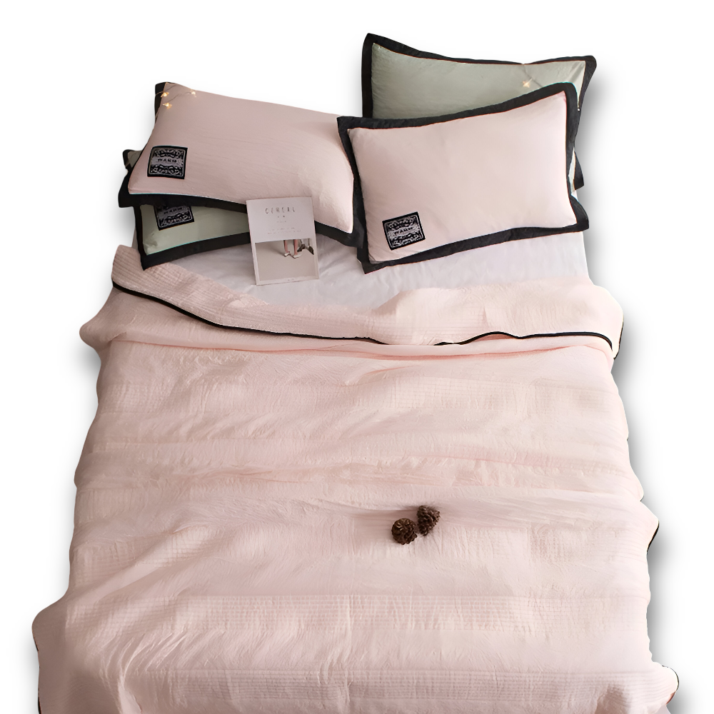 Breathable Summer Blanket with Cool Touch and Heat Dissipation Technology