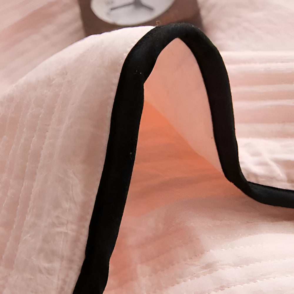 Breathable Summer Blanket with Cool Touch and Heat Dissipation Technology