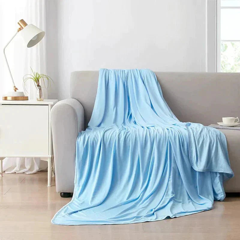 Lightweight Cotton Blanket with IceFabric Technology for Cool Sleep