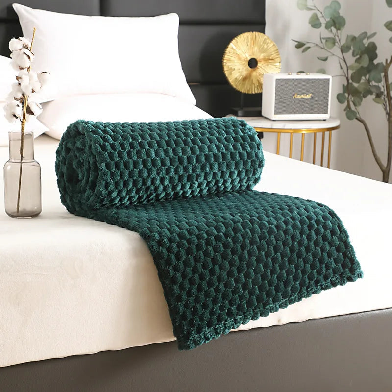 Lightweight Microfiber Fleece Throw Blanket for Warm and Cozy Comfort