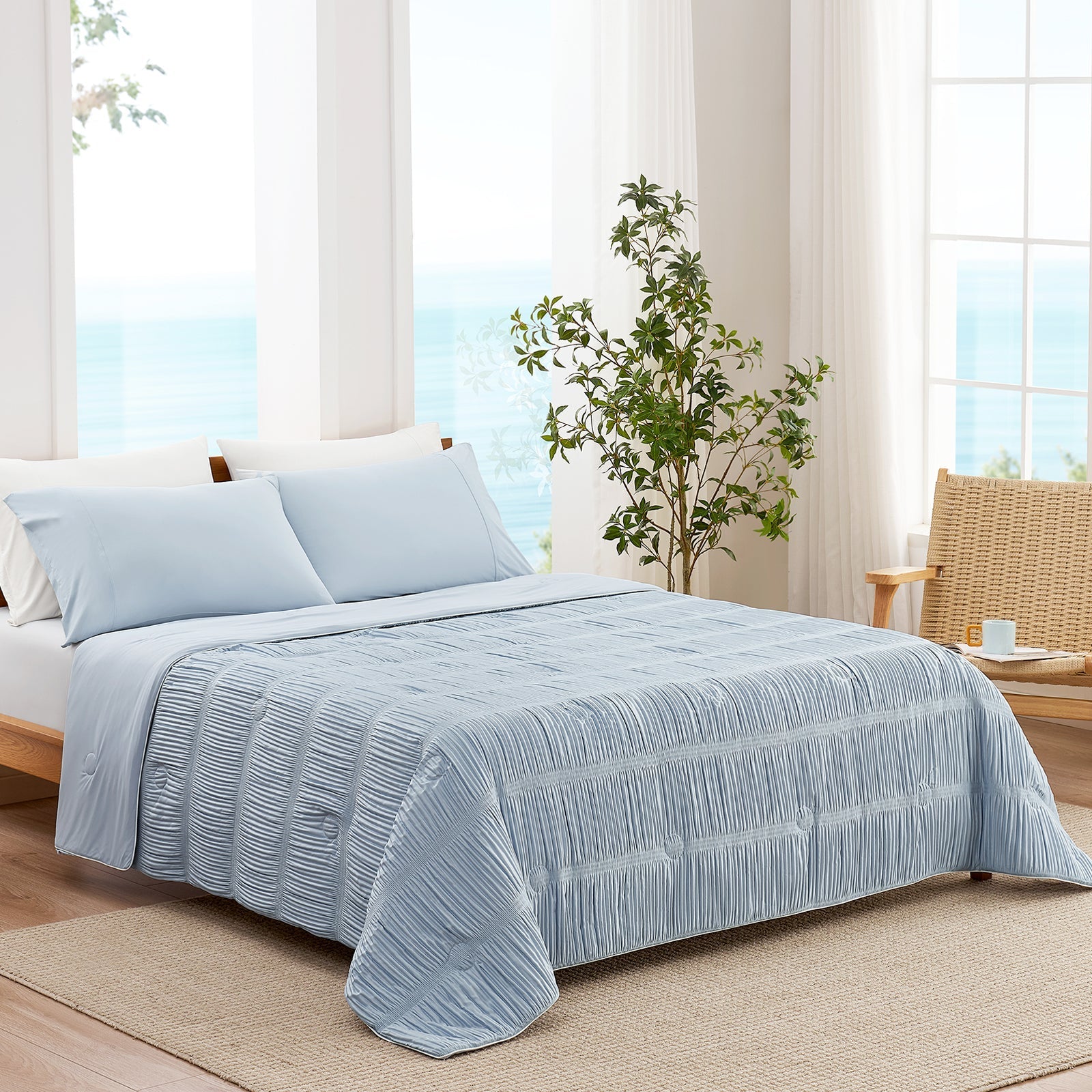 Striped Lightweight Comforter Set for Hot Sleepers with Cooling Airflow