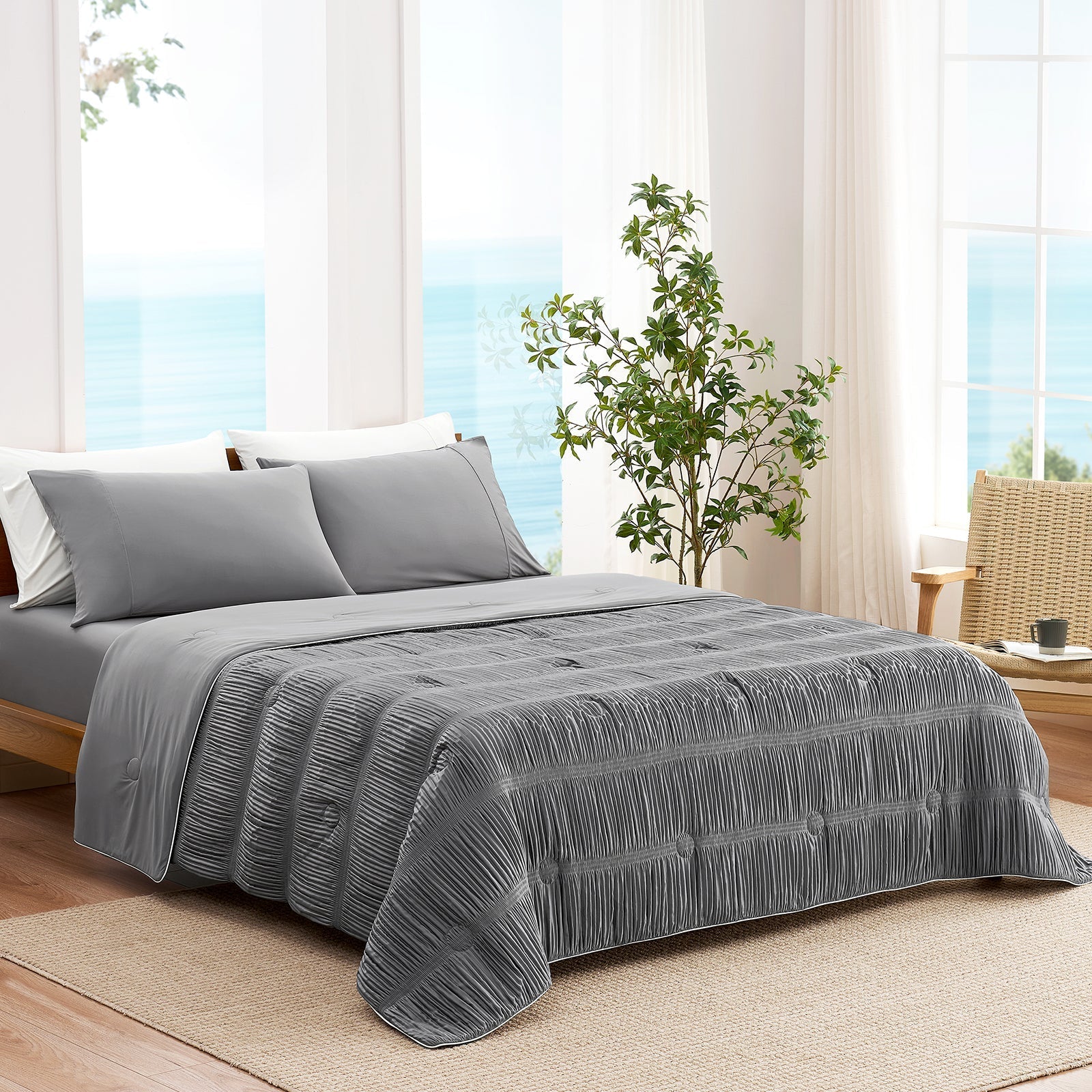 Striped Lightweight Comforter Set for Hot Sleepers with Cooling Airflow