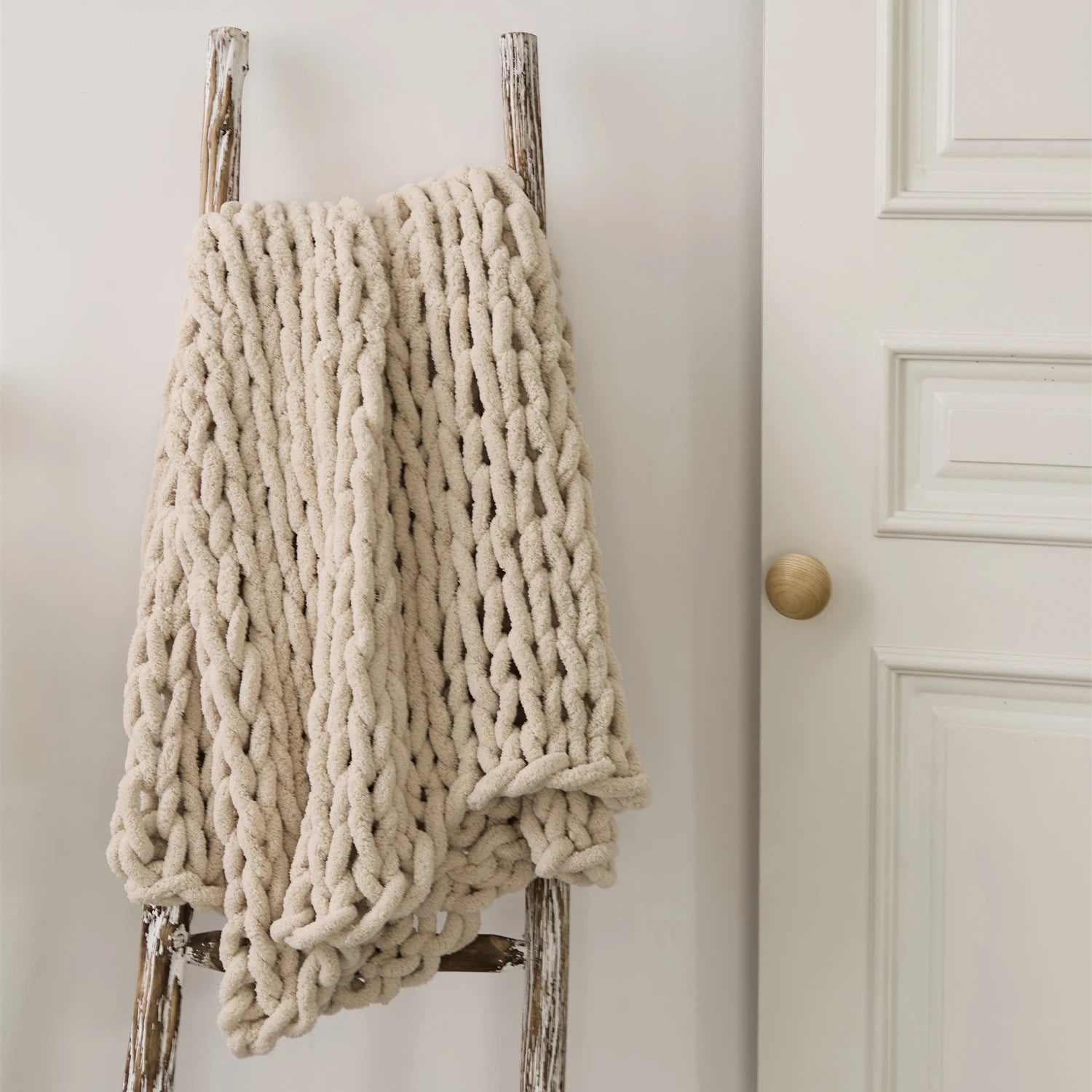 Hand-Knotted Chenille Chunky Knit Throw Blanket for Cozy Comfort