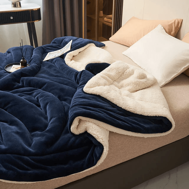 Soft Plush Flannel Fleece Blanket - Lightweight Comfort for Every Season