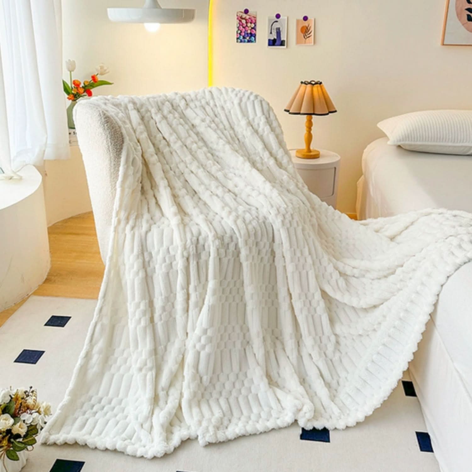 Ultra Soft Microfiber Throw Blanket with Pebble Texture – Year-Round Use