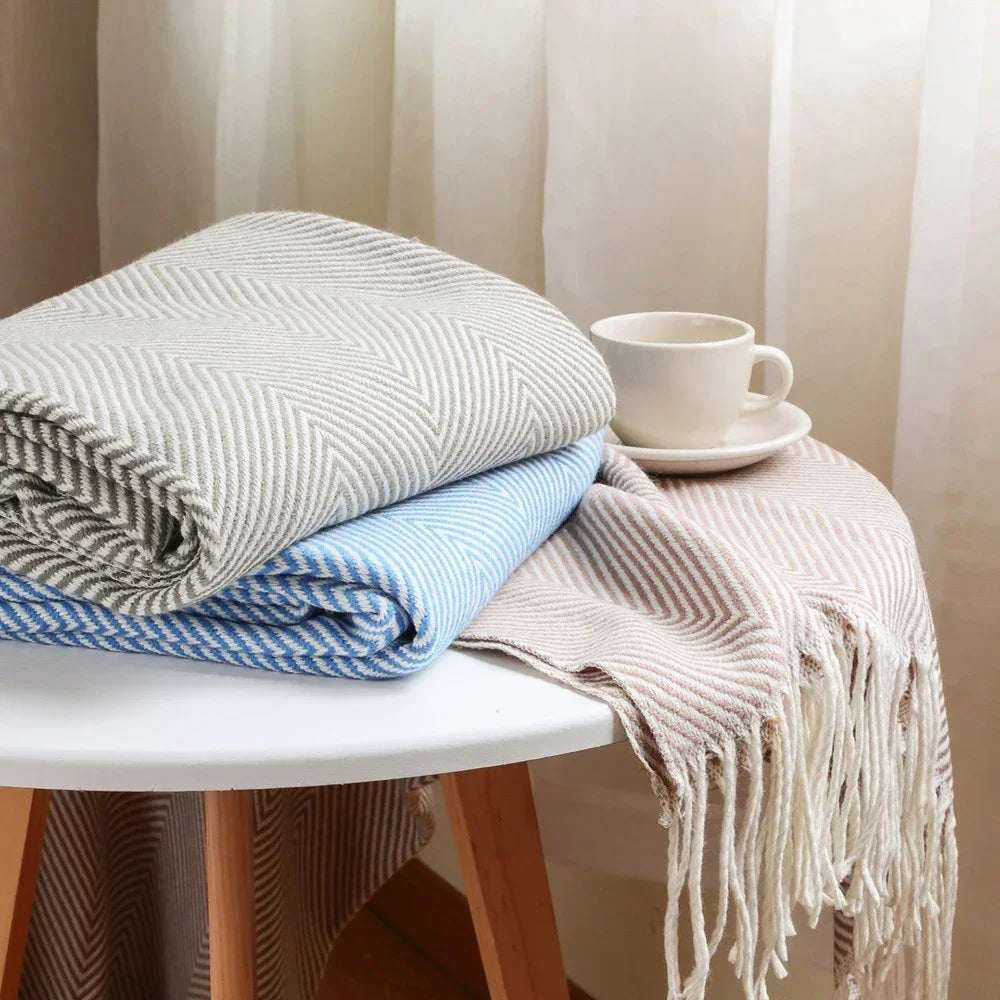 Nordic Striped Throw Blanket with Elegant Fringes - Soft Cotton for All Seasons