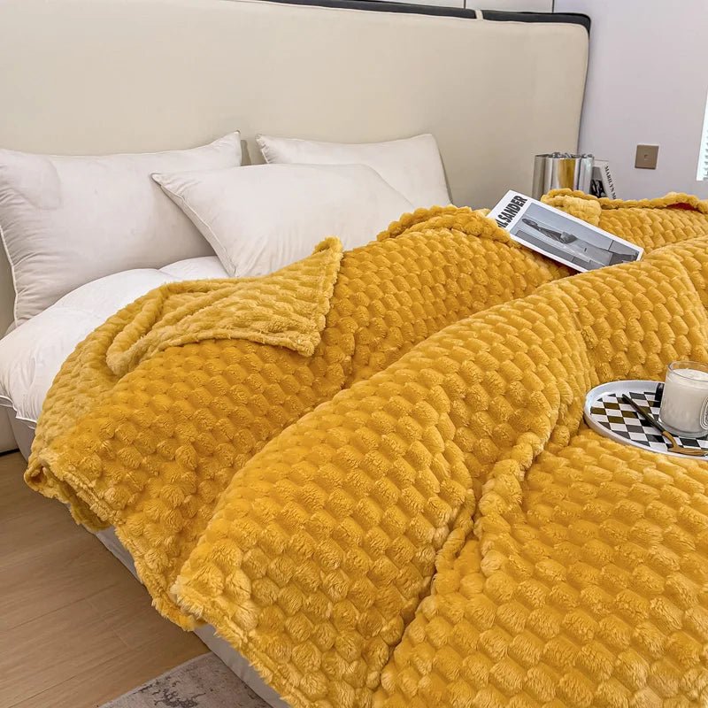 Chic Comfort Blanket with Luxuriously Soft Checker Design