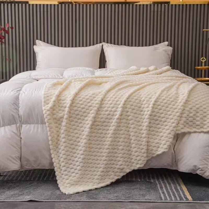 Chic Comfort Blanket with Luxuriously Soft Checker Design