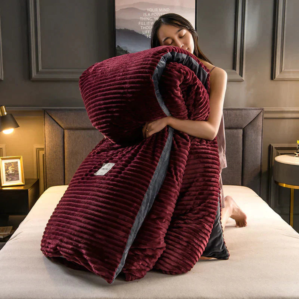 Cozy Fleece Duvet Cover Set with Stylish Bedspread Design