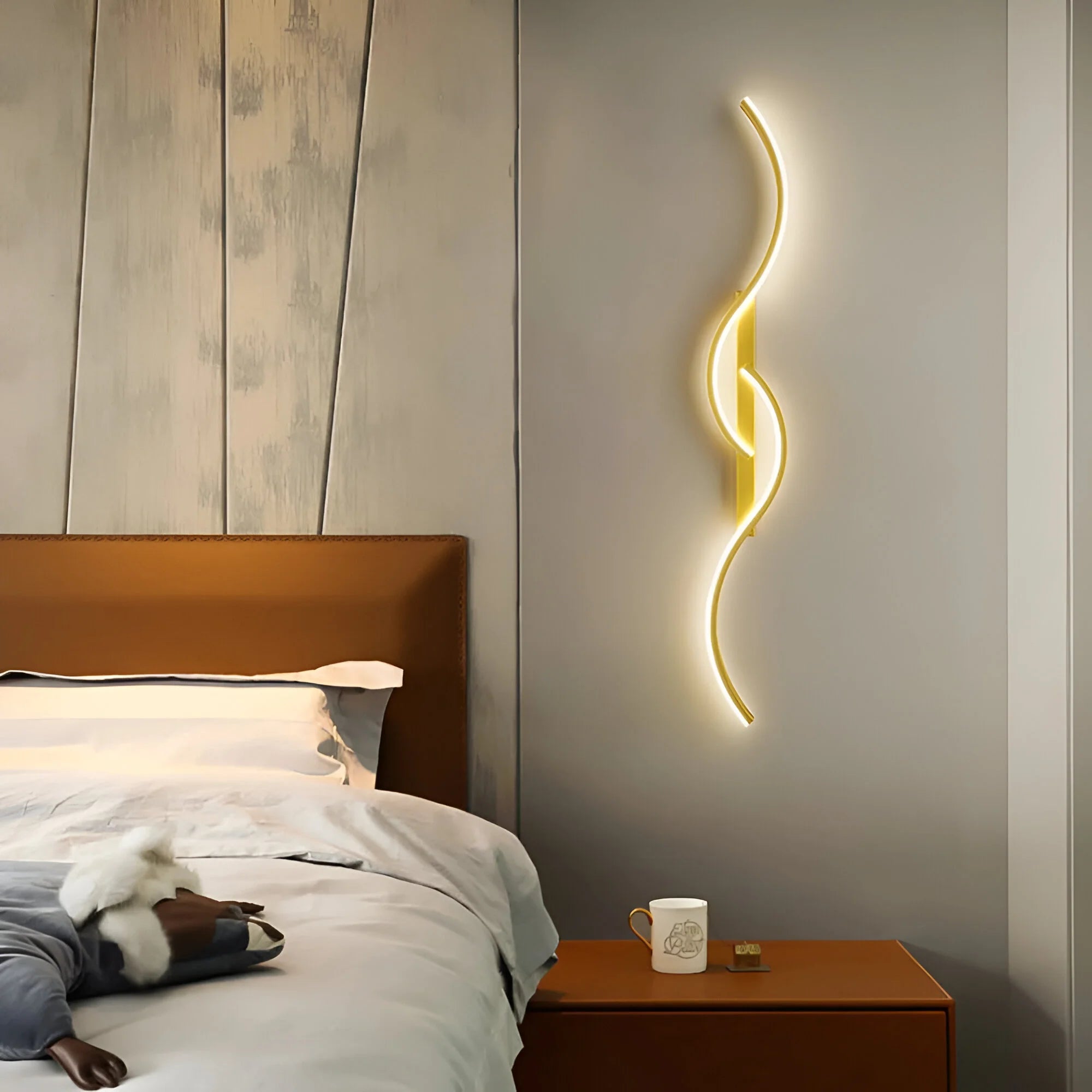 Modern LED Wall Sconce Light – Curved Design for Energy-Efficient Ambiance