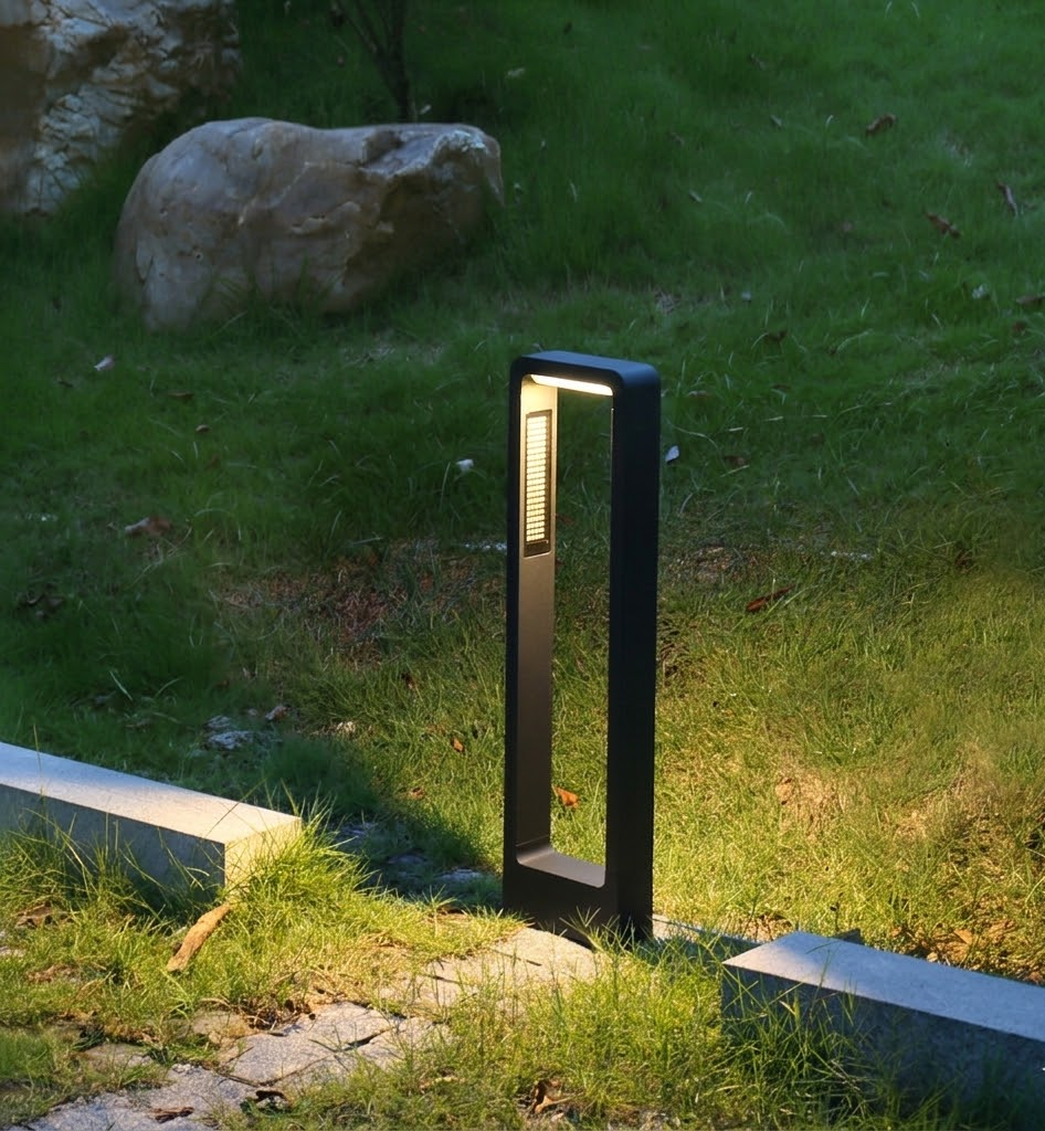 Sleek Waterproof LED Garden Path Light in Black Aluminum