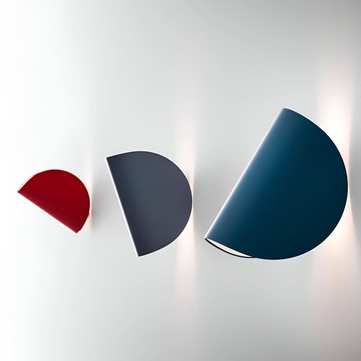 FlexiGlow Adjustable Wall Lamp for Targeted Illumination