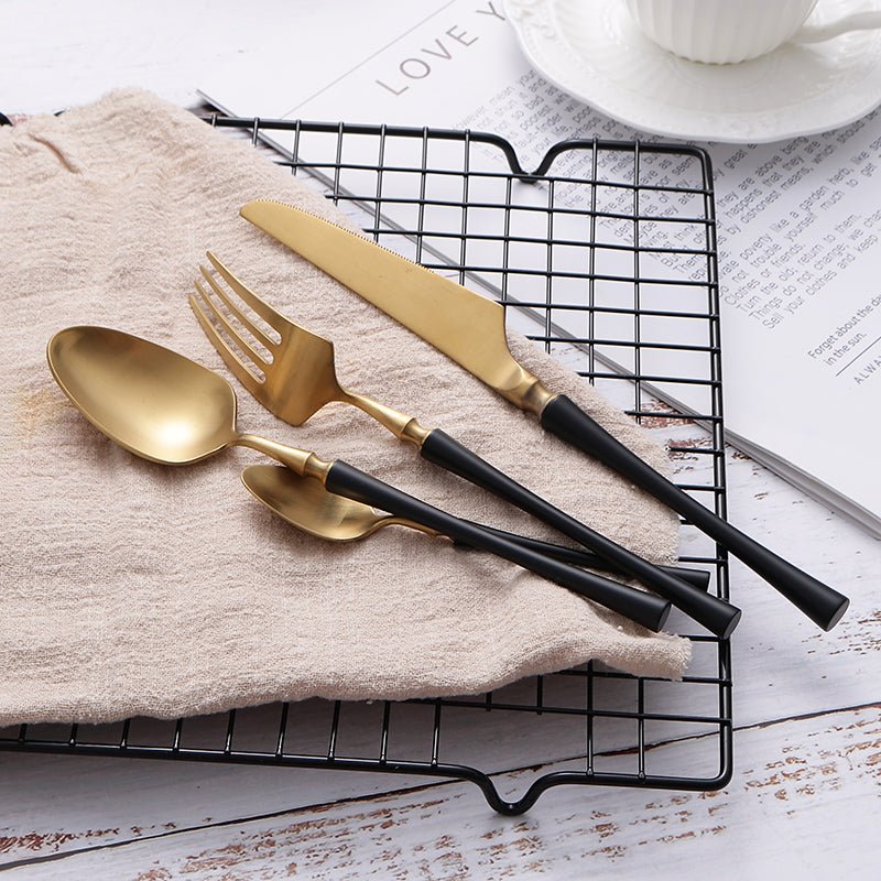 Sleek 24-Piece Stainless Steel Dining Cutlery Collection
