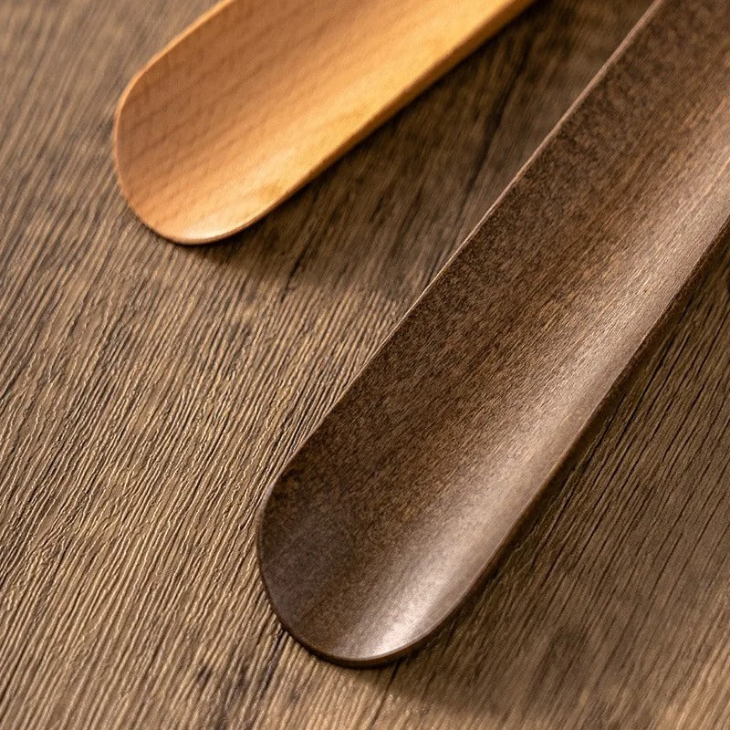 Ergonomic Long Shoe Horn with Extended Handle – Durable Design for Easy Use
