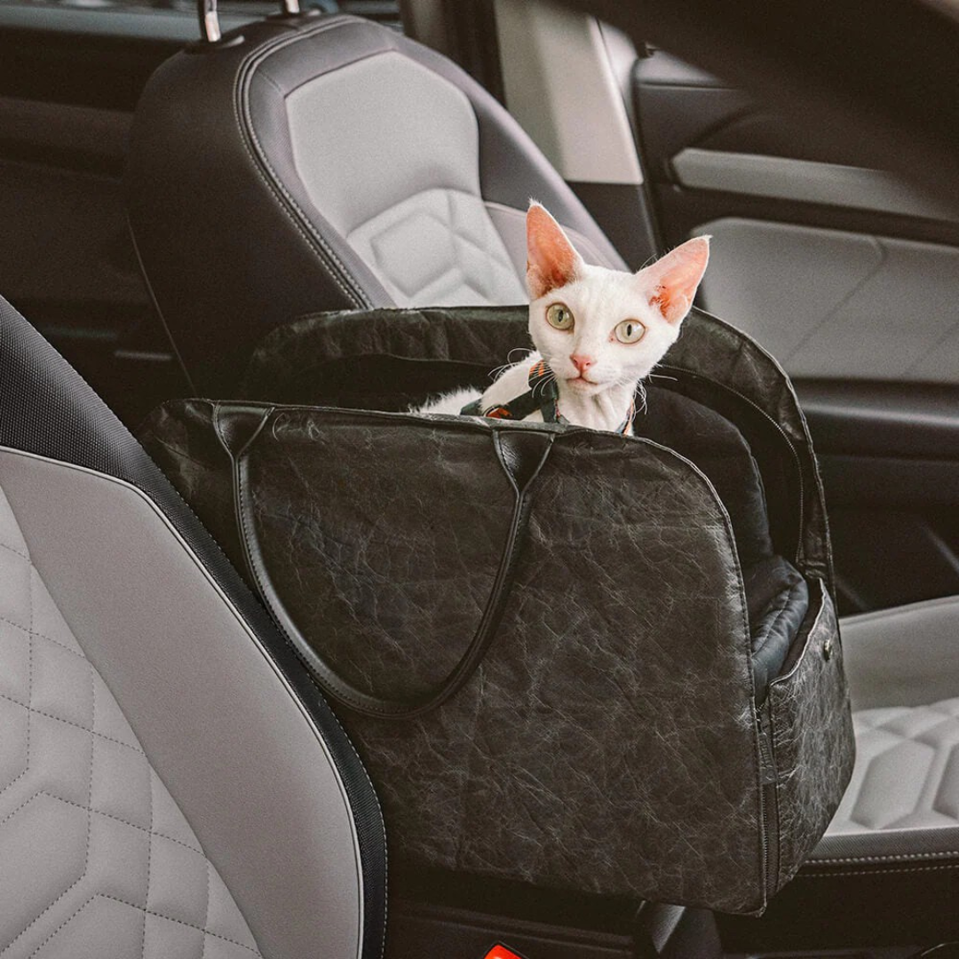 Pet Travel Carrier Bag with Expandable Storage | Safe and Stylish Design