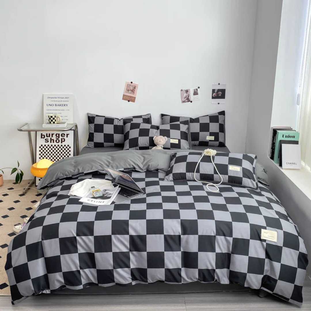 Checkered Duvet Cover Set – Soft, Breathable Fabric for All-Season Use