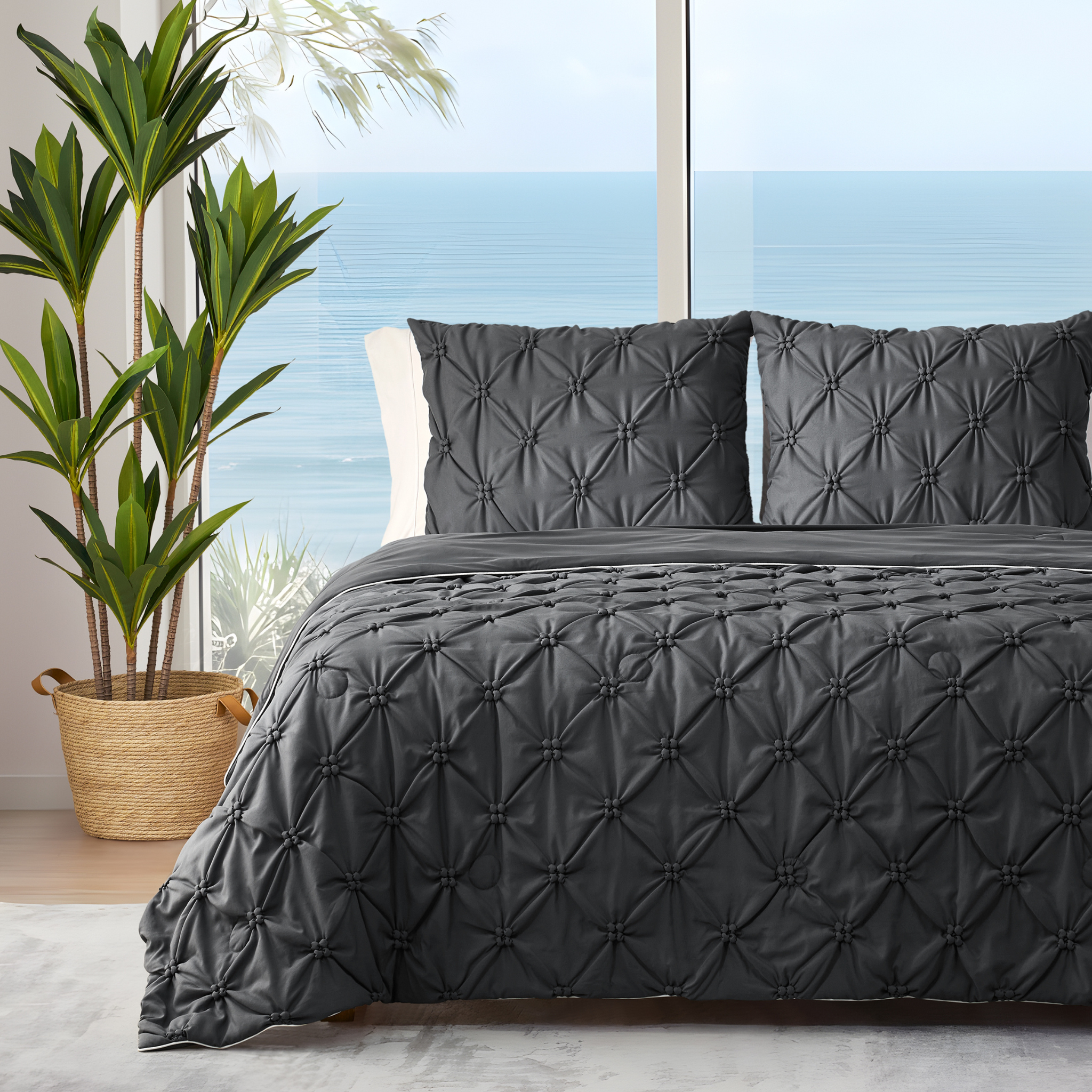 Lightweight Cooling Comforter with Pintuck Design for Breathable Sleep