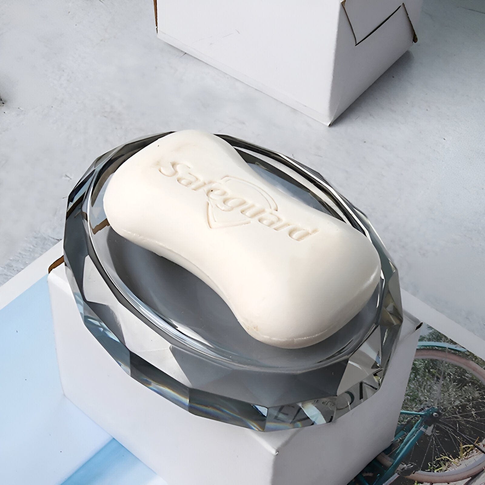 Elegant Bathroom Accessories Set in Crystal Glass – Timeless Design for Stylish Decor