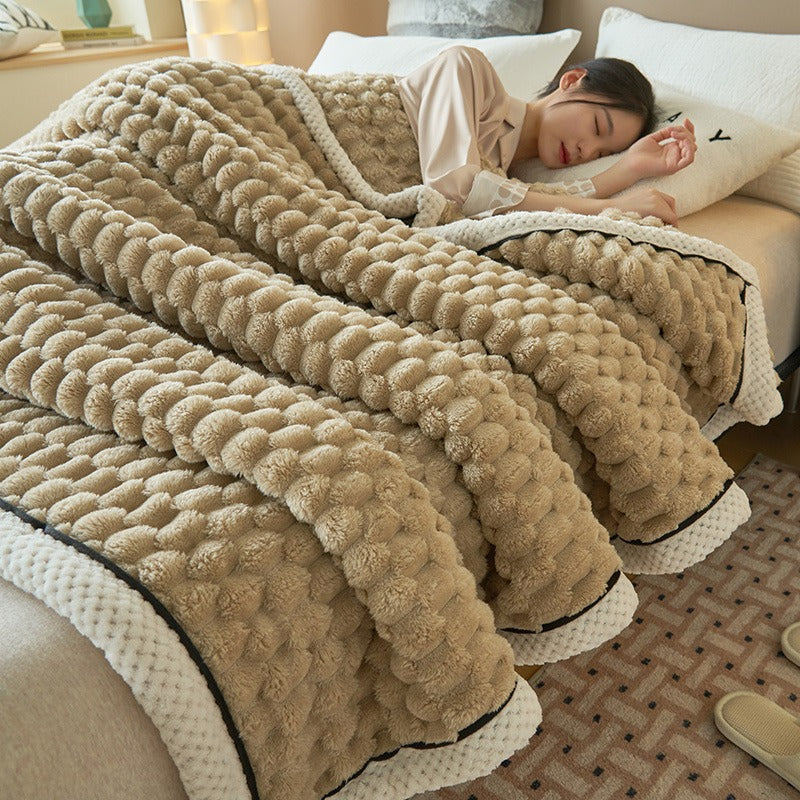 Soft Flannel Fleece Blanket – Elegant Velvet Design for All-Year Use
