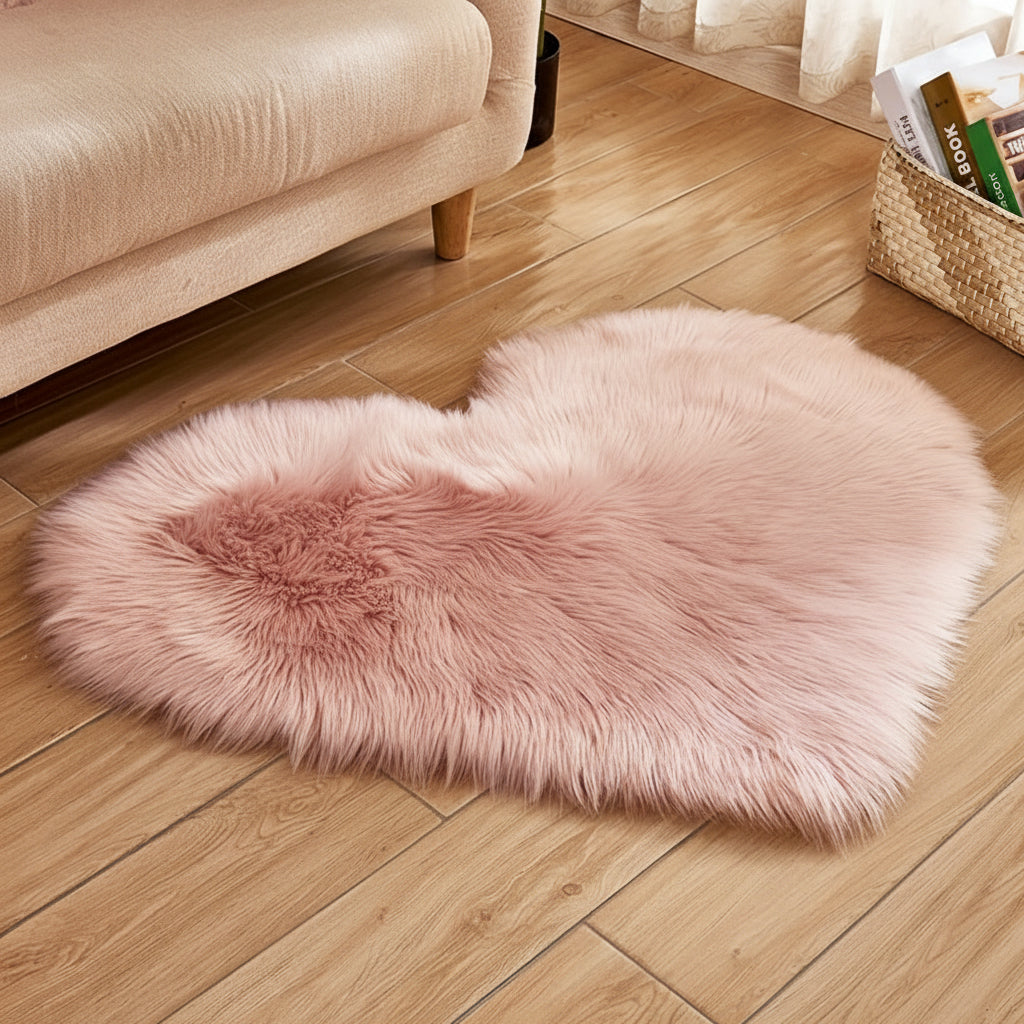 Charming Heart-Shaped Indoor Area Rug with Luxurious Softness