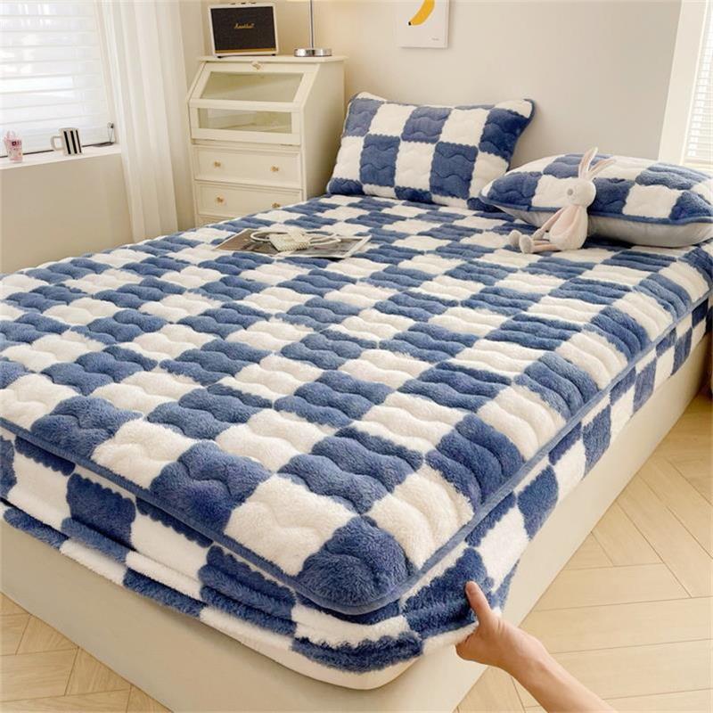 Soft Velvet Deep Pocket Fitted Sheet – Cozy Flannel for Year-Round Comfort